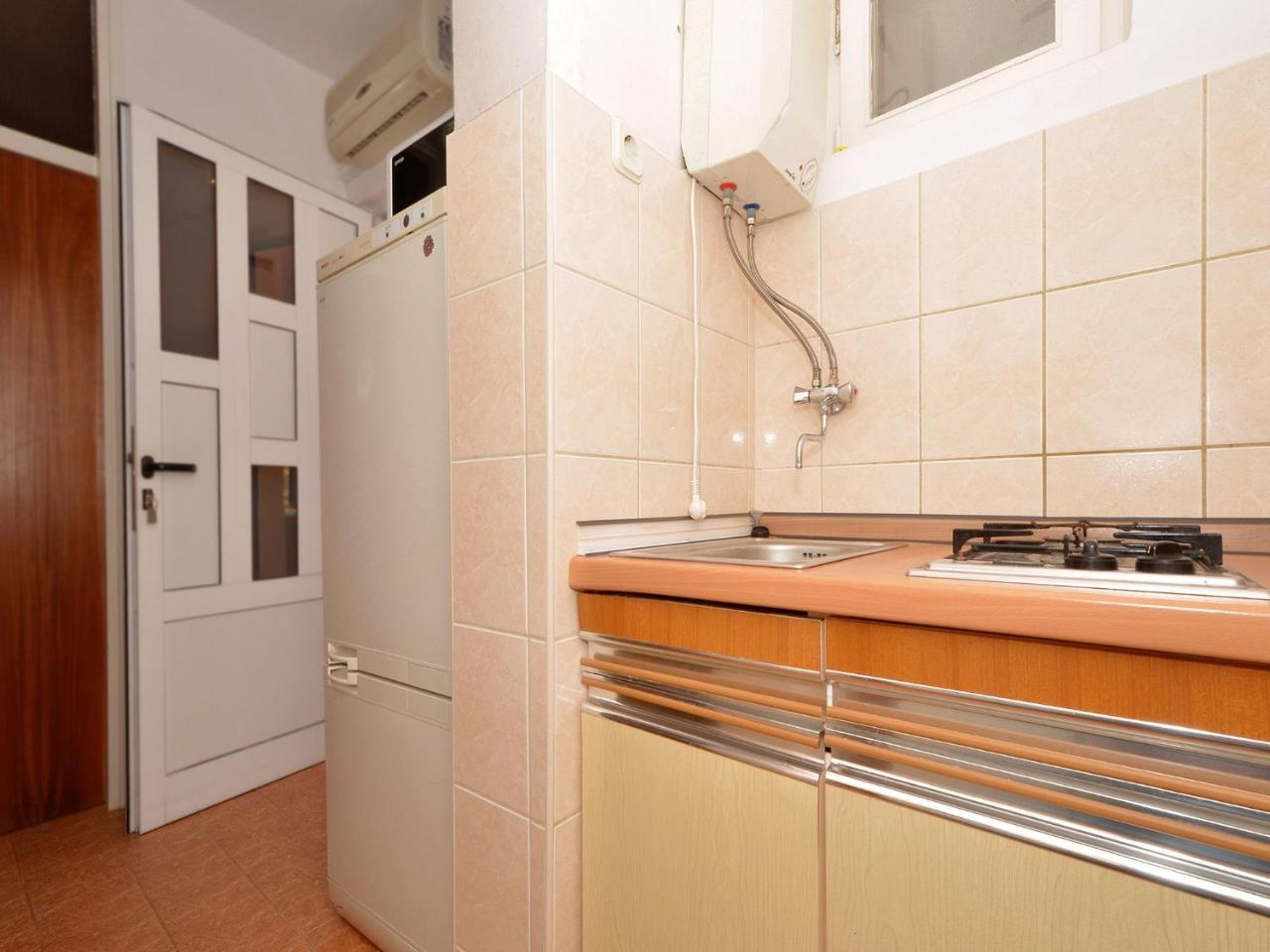Apartments Josipa 特罗吉尔 外观 照片