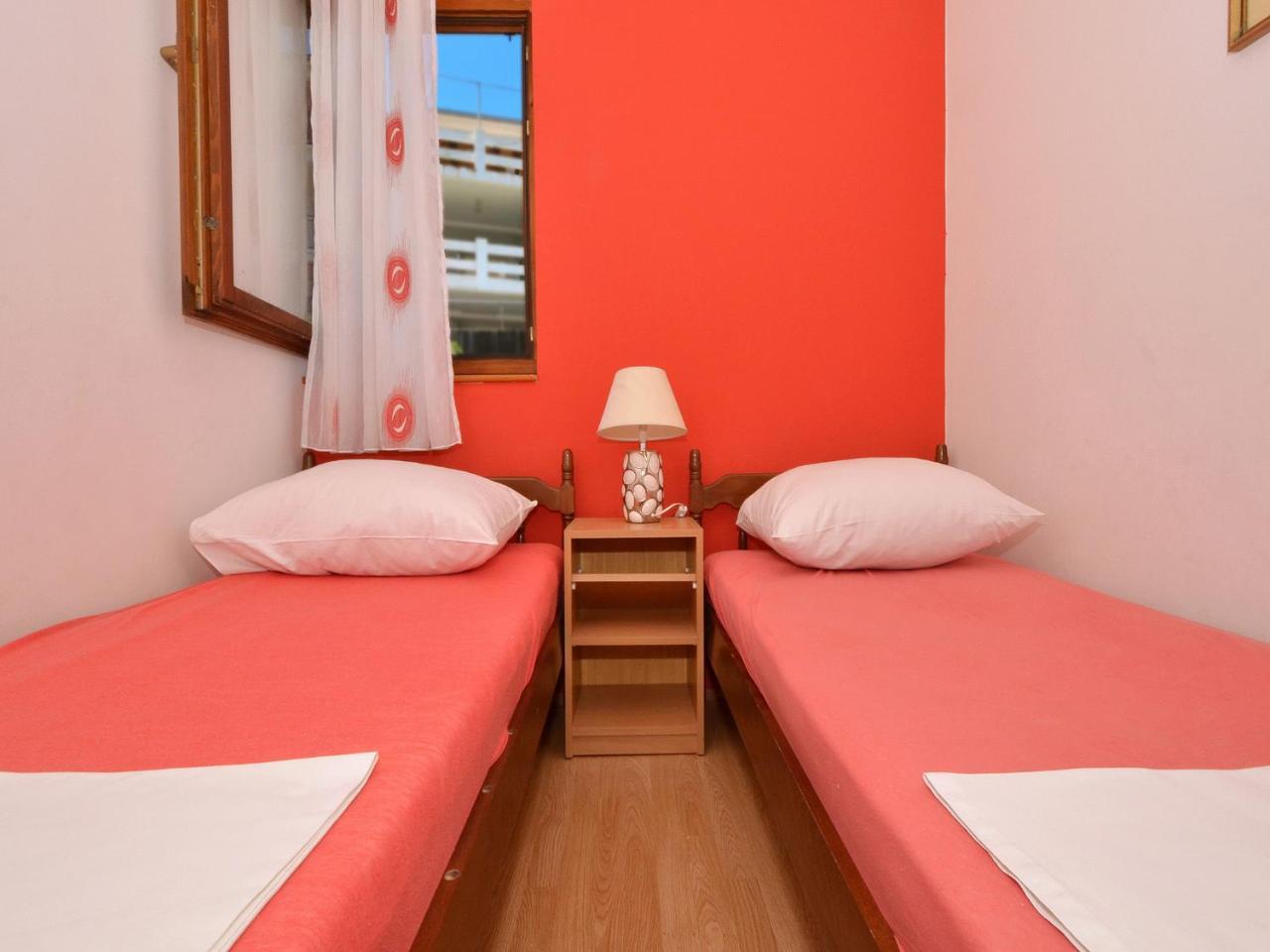 Apartments Josipa 特罗吉尔 外观 照片
